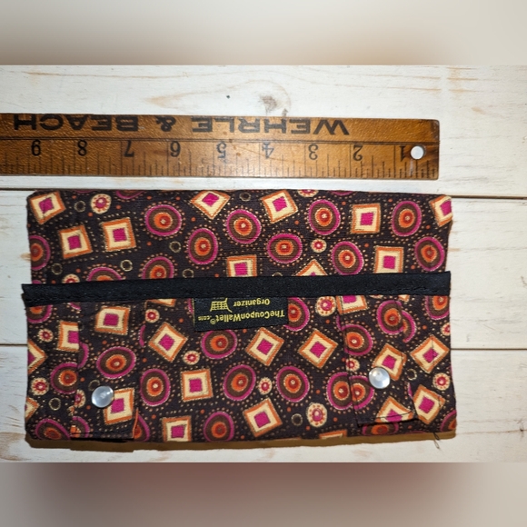 Wallet Lot - Picture 15 of 16